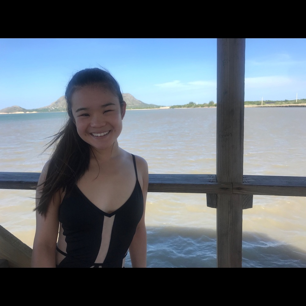 Meet your Posher, Kayla